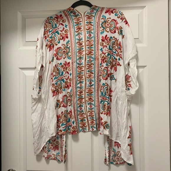 Embroidered Kimono - Picture 5 of 6